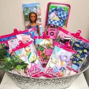 💖Barbie 7 PC Doll & Fashion Packs Set + 🆓️ SURPRISES! 🆕️